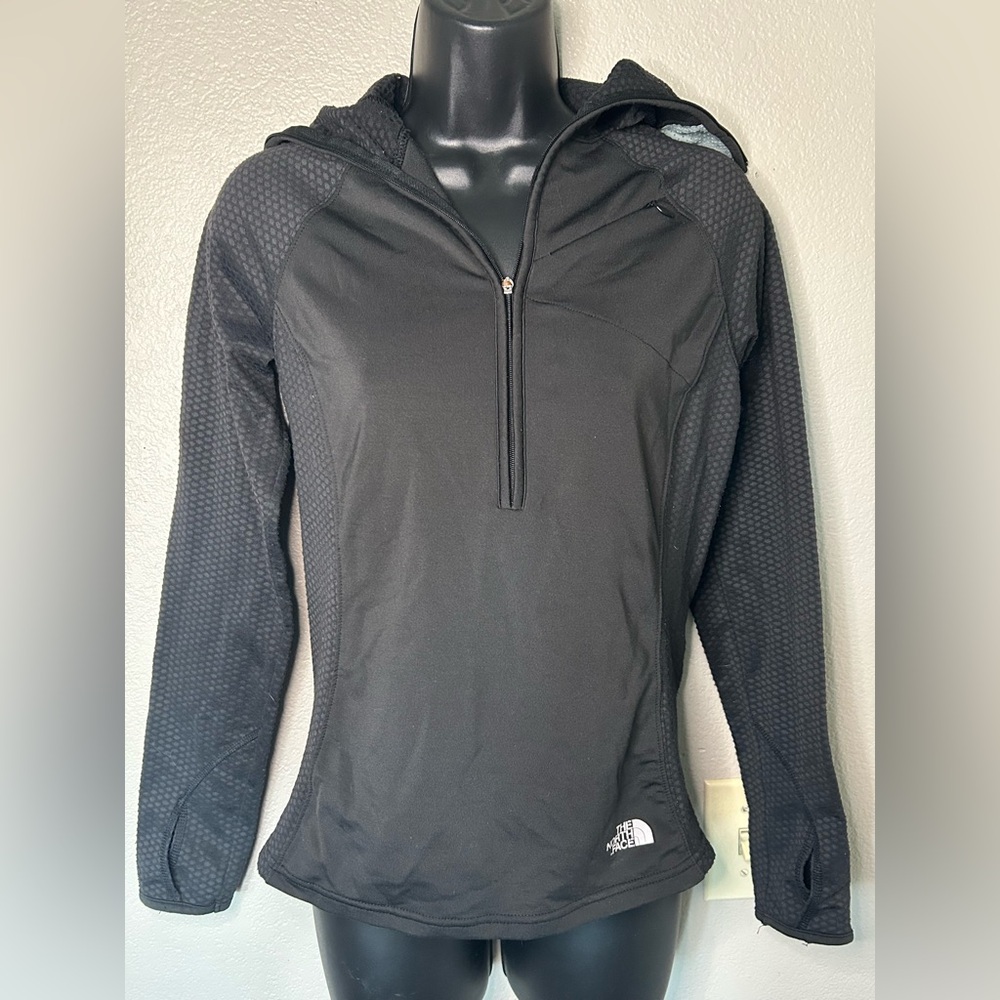 The North Face Hoodie Women's Lightweight Pullover Running Athleisure Top Sz S